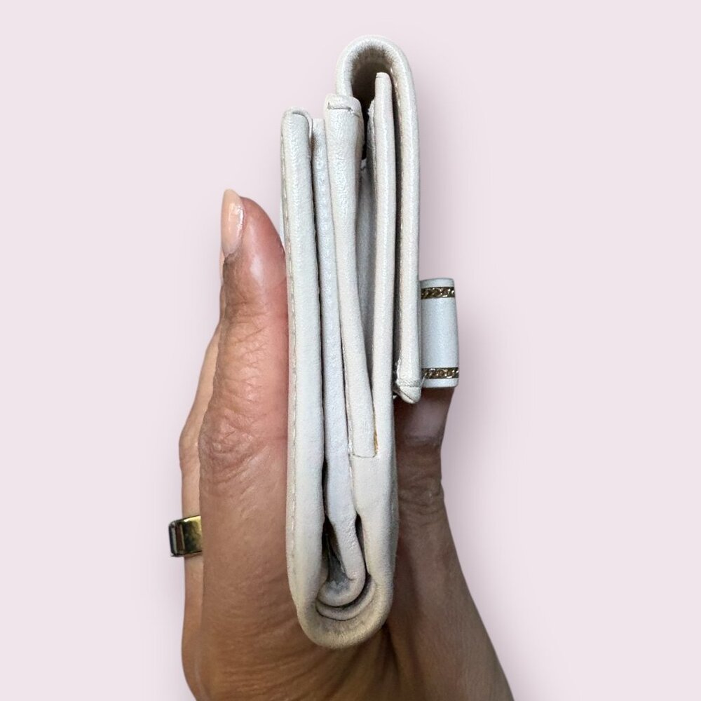 Salvatore Ferragamo Bow Compact Wallet | Ivory / Beige - Picture 3 of 5
